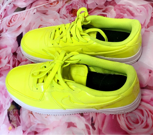 Neon Nikes!