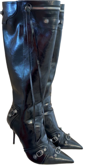 Boots With The Strings!